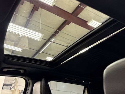 Used 2021 Ford Expedition Max Limited image 12