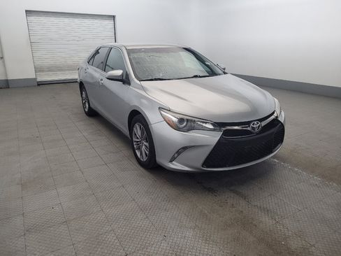 Used 2016 Toyota Camry SE FWD image 13