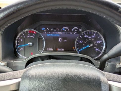 Used 2022 Ford F250 Lariat w/ Lariat Value Package AWD/4WD image 28