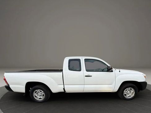 Used 2015 Toyota Tacoma 2WD Access Cab image 10