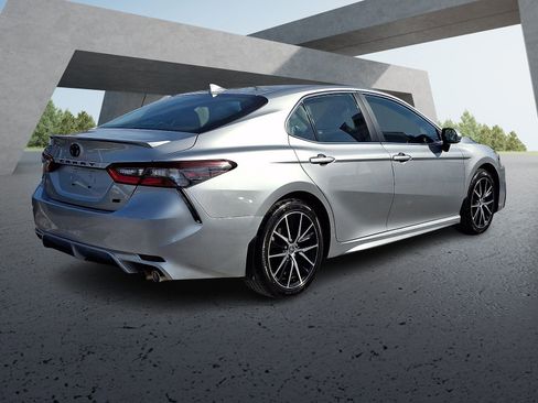 Certified 2024 Toyota Camry SE image 6