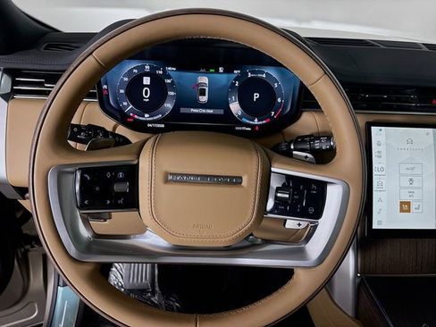 New 2026 Land Rover Range Rover Long Wheelbase SE AWD/4WD image 12