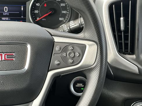 Used 2023 GMC Terrain SLE w/ Driver Convenience Package FWD image 21