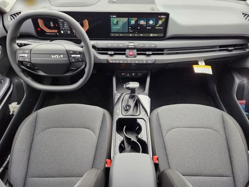 New 2026 Kia K4 LXS FWD image 22