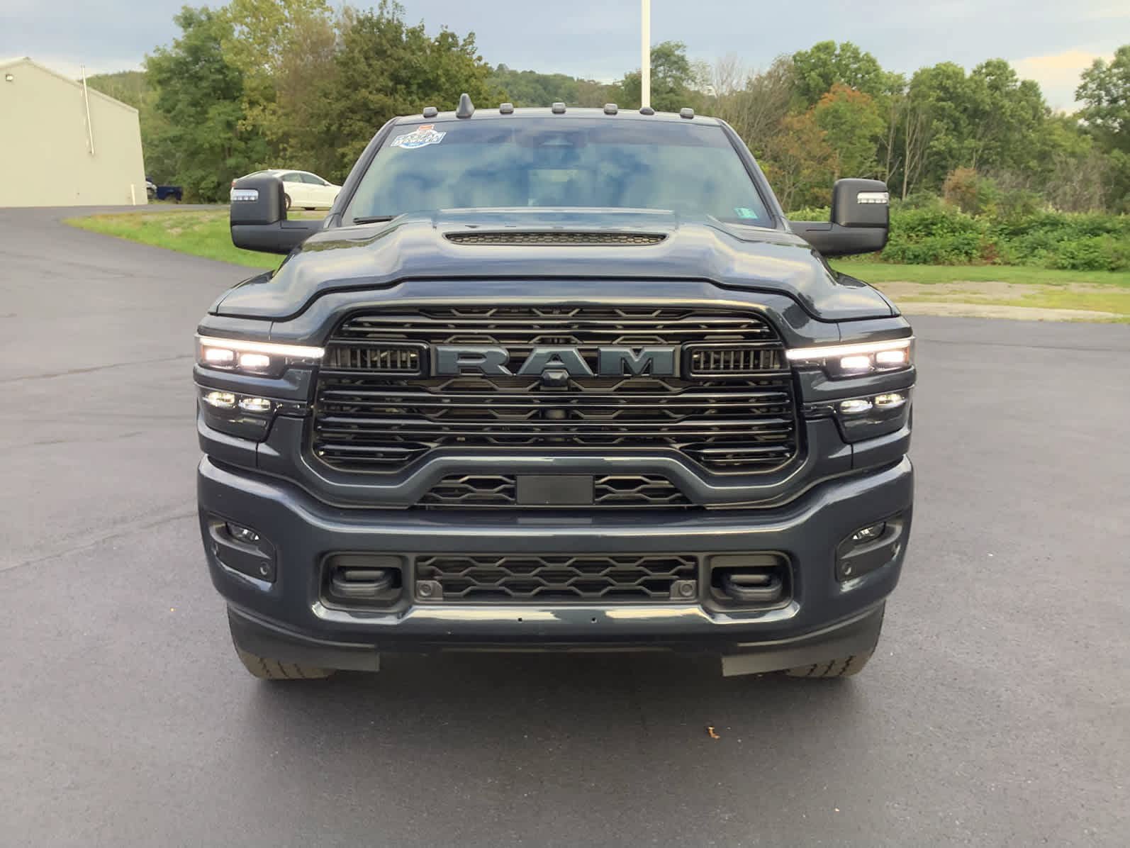 Used 2025 RAM 2500 Laramie AWD/4WD image 8