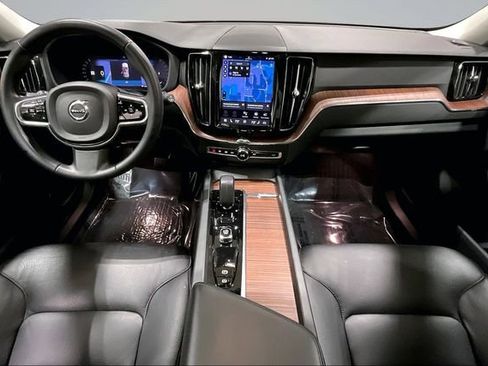 Certified 2023 Volvo XC60 B5 Plus FWD image 19