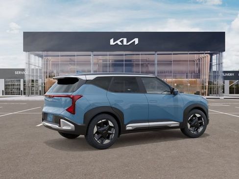 New 2027 Kia Seltos S FWD image 6