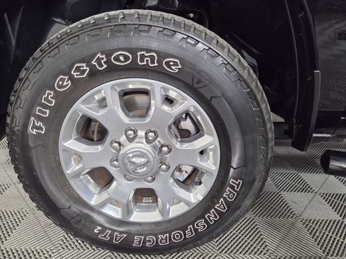 Used 2024 RAM 2500 Laramie AWD/4WD image 8