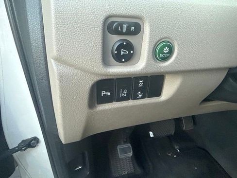 Used 2017 Honda Pilot Touring image 17