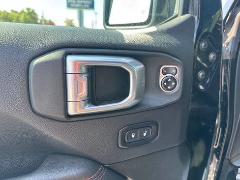 Used 2021 Jeep Wrangler Unlimited Rubicon AWD/4WD image 25