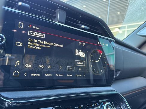 Used 2024 GMC Sierra 1500 AT4 w/ Technology Package image 21