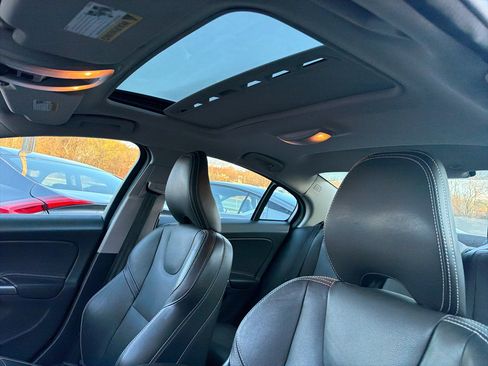 Used 2018 Volvo S60 T5 Dynamic w/ Protection Package image 20