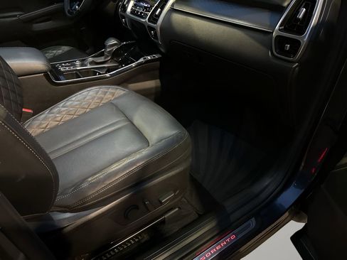 Used 2021 Kia Sorento SX image 16