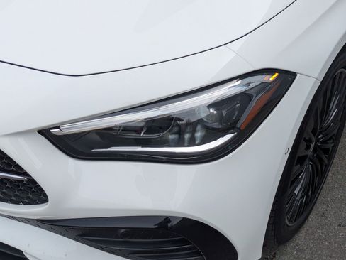 Used 2025 Mercedes-Benz CLE 300 4MATIC Coupe image 11