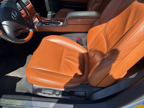 Used 2002 Lexus SC 430 Convertible RWD image 12