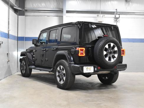 Used 2023 Jeep Wrangler Unlimited Sahara w/ LED Lighting Group AWD/4WD image 24
