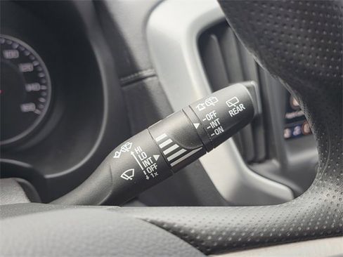 Certified 2024 GMC Terrain SLE image 36