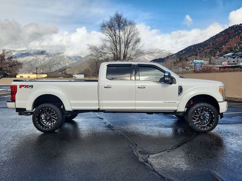 Used 2017 Ford F350 Platinum w/ Platinum Ultimate Package image 2