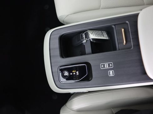 Used 2023 Nissan Ariya FWD image 13