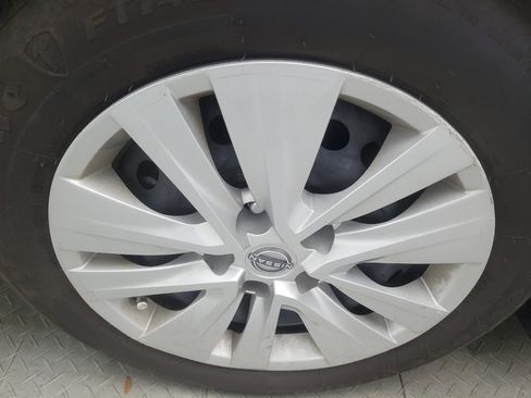 Used 2025 Nissan Sentra S FWD image 31