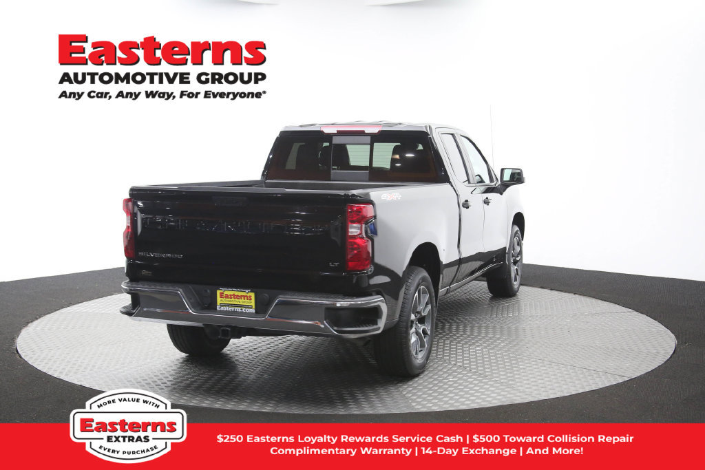 Used 2023 Chevrolet Silverado 1500 LT w/ Convenience Package II AWD/4WD image 40