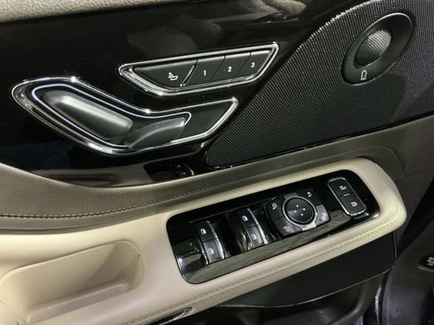 Used 2023 Lincoln Aviator Reserve w/ Elements Package Plus image 23