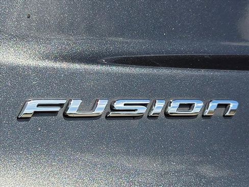 Used 2020 Ford Fusion SE FWD image 13
