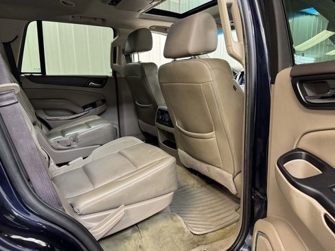 Used 2017 GMC Yukon SLT w/ Premium Edition image 29