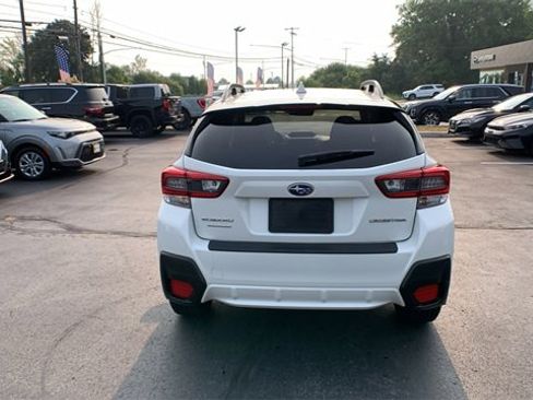 Used 2022 Subaru Crosstrek 2.0i Premium image 4