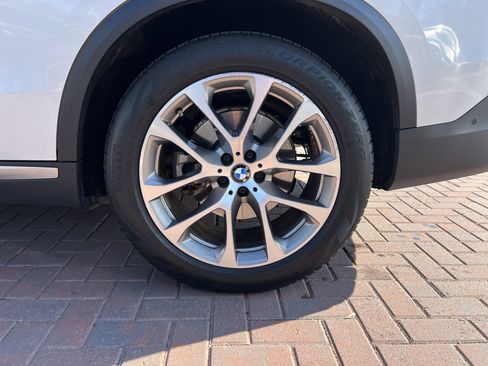 Used 2021 BMW X5 sDrive40i w/ Premium Package RWD image 13