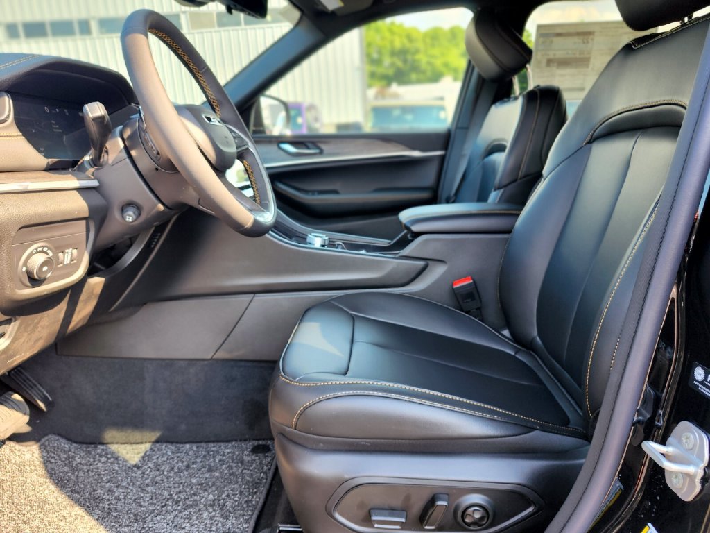 New 2026 Jeep Grand Cherokee Limited AWD/4WD image 18