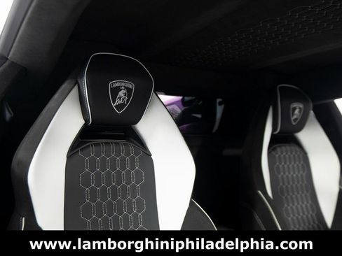 Used 2024 Lamborghini Revuelto AWD/4WD image 37