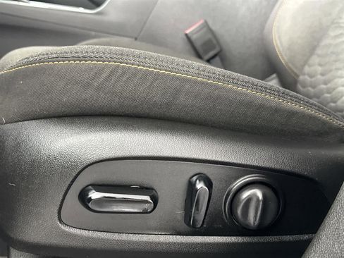 Certified 2020 Chevrolet Equinox LT w/ LPO, Floor Liner Package image 13