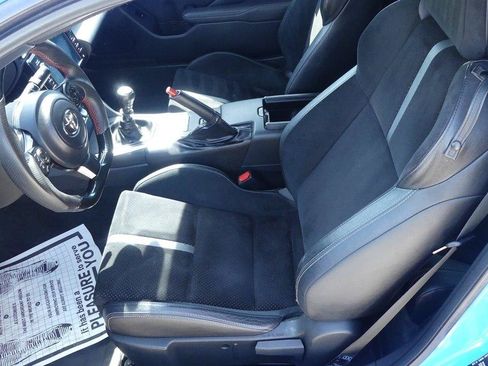 Used 2022 Toyota GR86 Premium RWD image 12