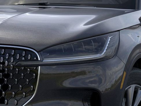 New 2025 Lincoln Aviator AWD w/ Equipment Group 101A image 18