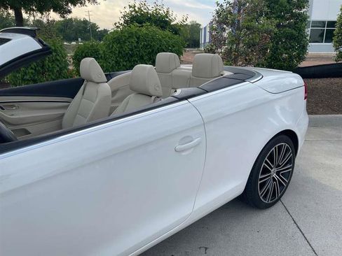 Used 2014 Volkswagen Eos FWD image 45