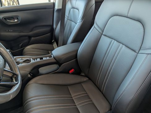 Used 2025 Honda HR-V EX-L image 8