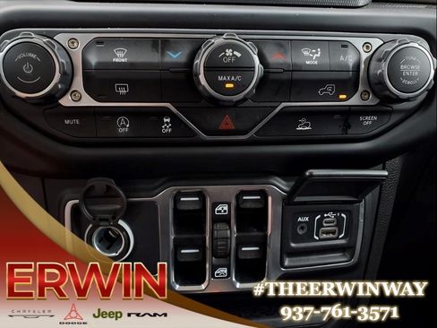 Used 2023 Jeep Gladiator Sport AWD/4WD image 21