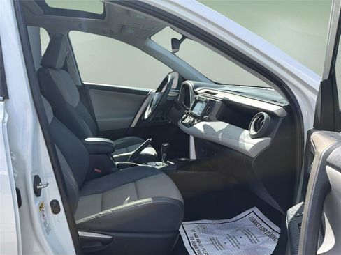 Used 2015 Toyota RAV4 Limited w/ Technology Package image 18