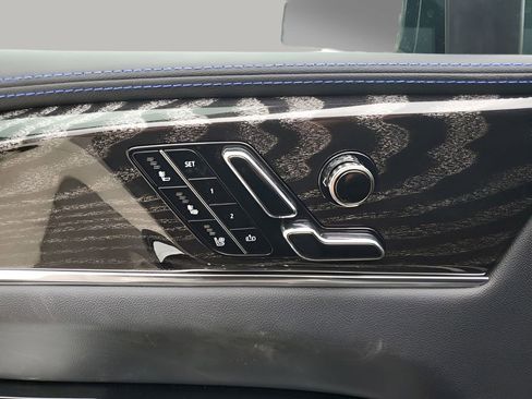 New 2026 Cadillac Escalade IQ Sport 1 w/ LPO, ONYX Package AWD/4WD image 29