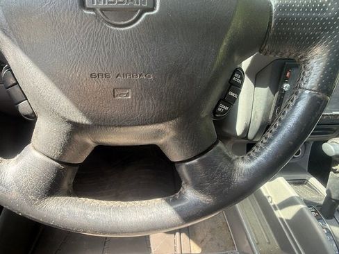 Used 2001 Nissan Xterra SE image 25