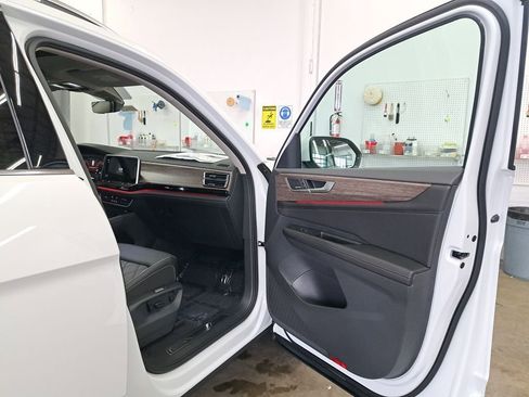 New 2026 Volkswagen Atlas SEL Premium R-Line AWD/4WD image 16