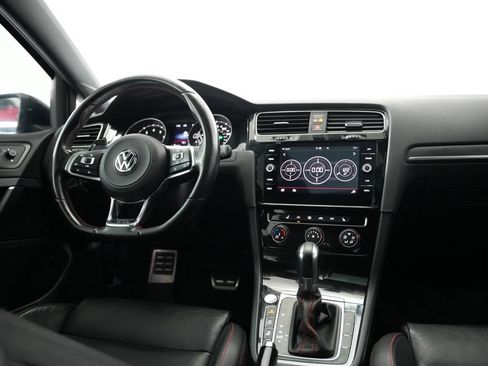 Used 2018 Volkswagen GTI SE w/ SE Leather Package FWD image 10