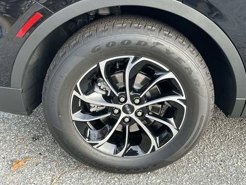 New 2026 Lincoln Nautilus Premier w/ Equipment Group 102A image 17