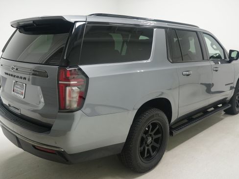 Used 2021 Chevrolet Suburban Z71 AWD/4WD image 4