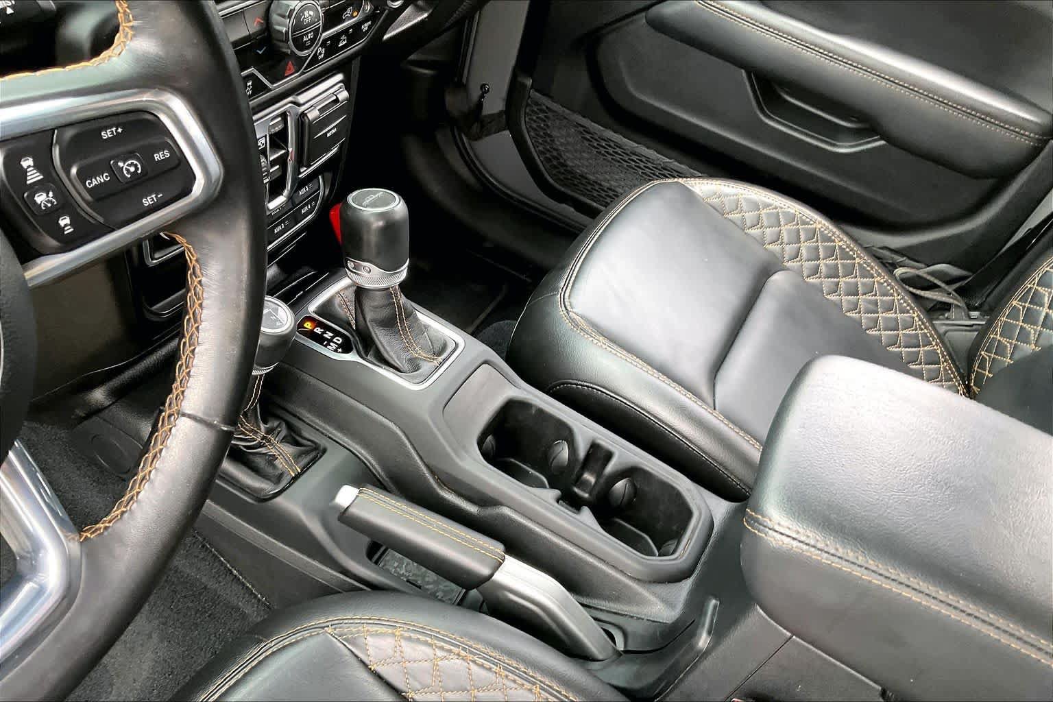 Used 2022 Jeep Gladiator Overland AWD/4WD image 16
