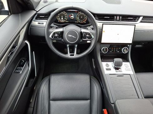 Used 2026 Jaguar F-PACE R-Dynamic S image 4