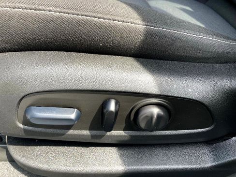 Used 2023 Chevrolet Blazer LT image 10