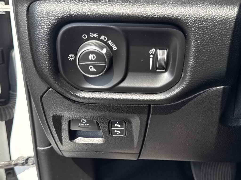 Used 2020 RAM 1500 Big Horn AWD/4WD image 24