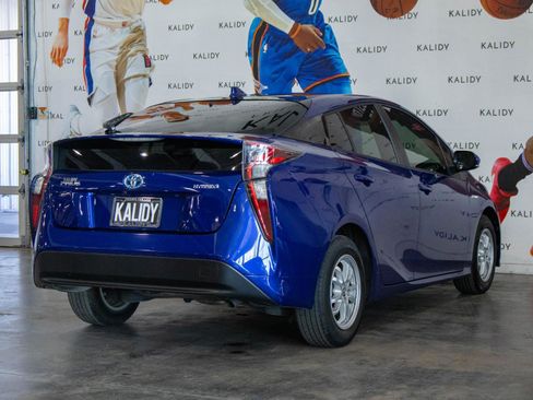 Used 2016 Toyota Prius Two image 24